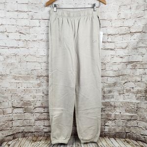 ALO Yoga Light Beige Accolade Sweatpants